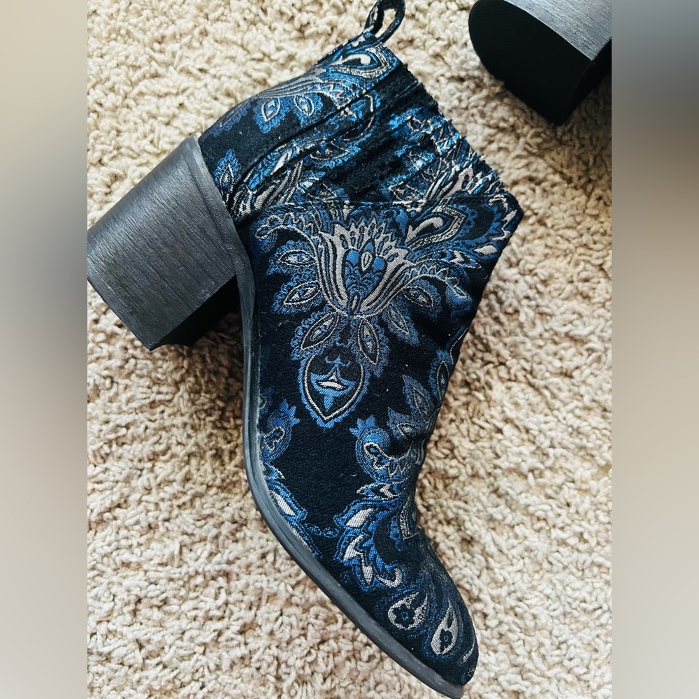 Jeffrey Campbell Viggo Blue Brocade Ankle Booties Size 6 - Picture 5 of 11